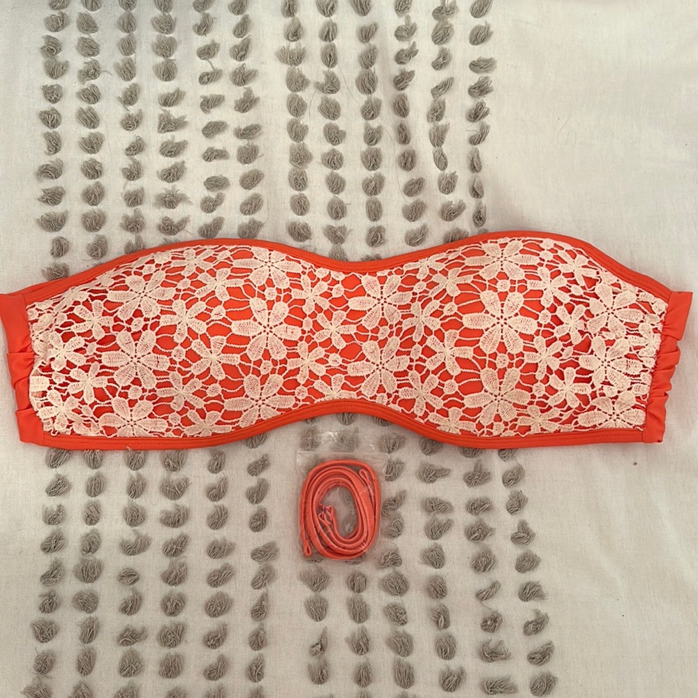 NWOT Aerie Floral Bikini Top